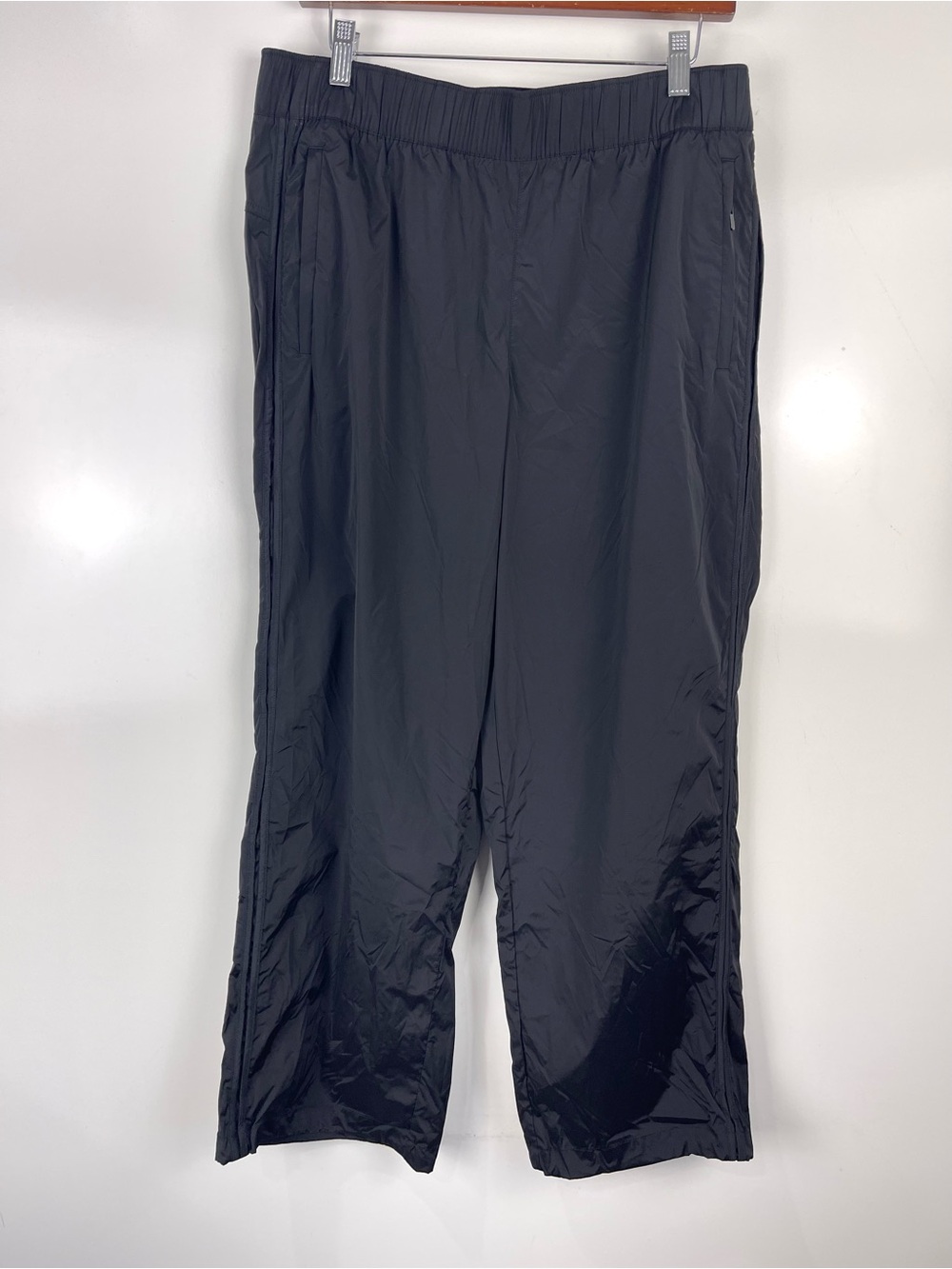 Athleta Rise Track Pants Women’s Size Large Black Relaxed Fit Water Repellent